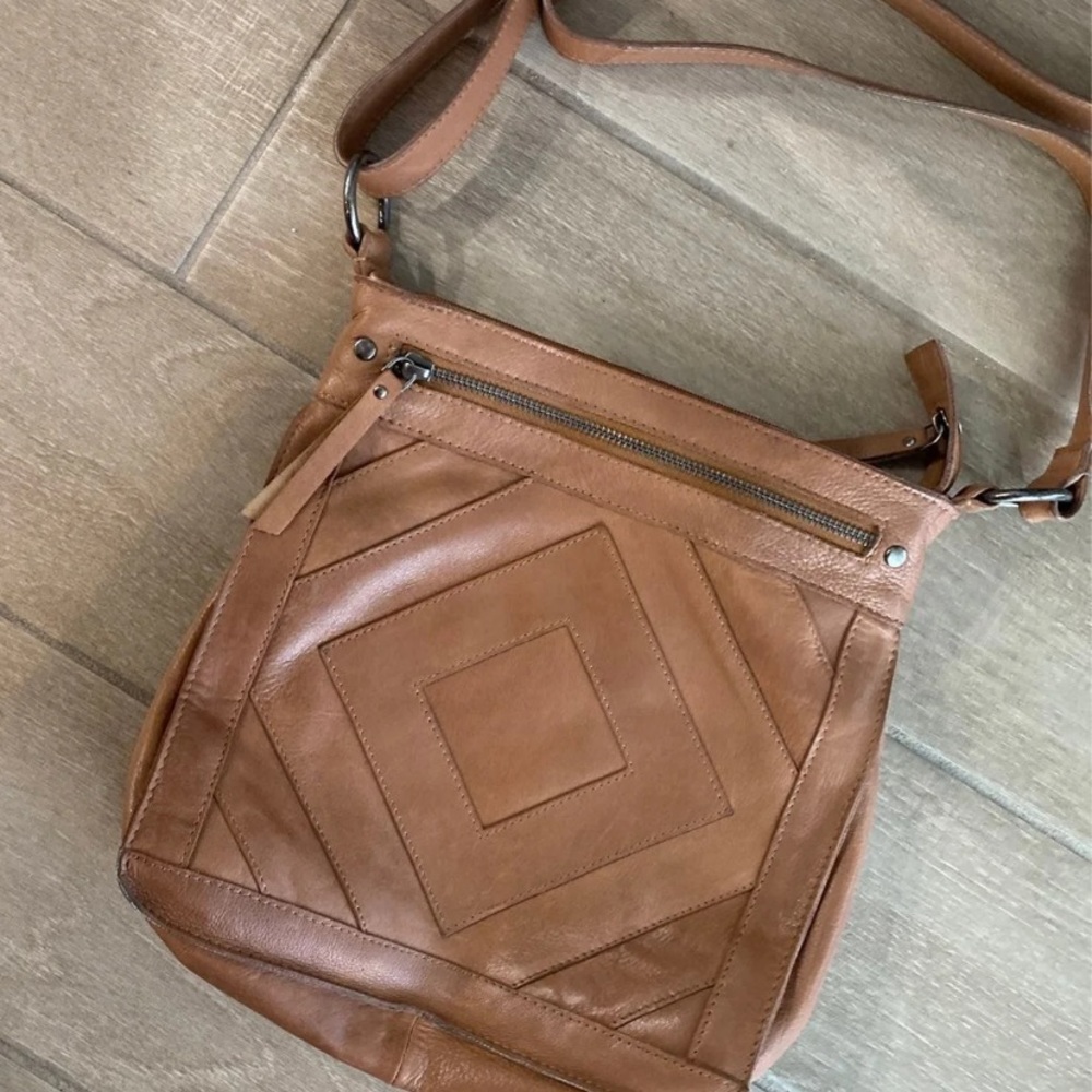 Lucky brand purse